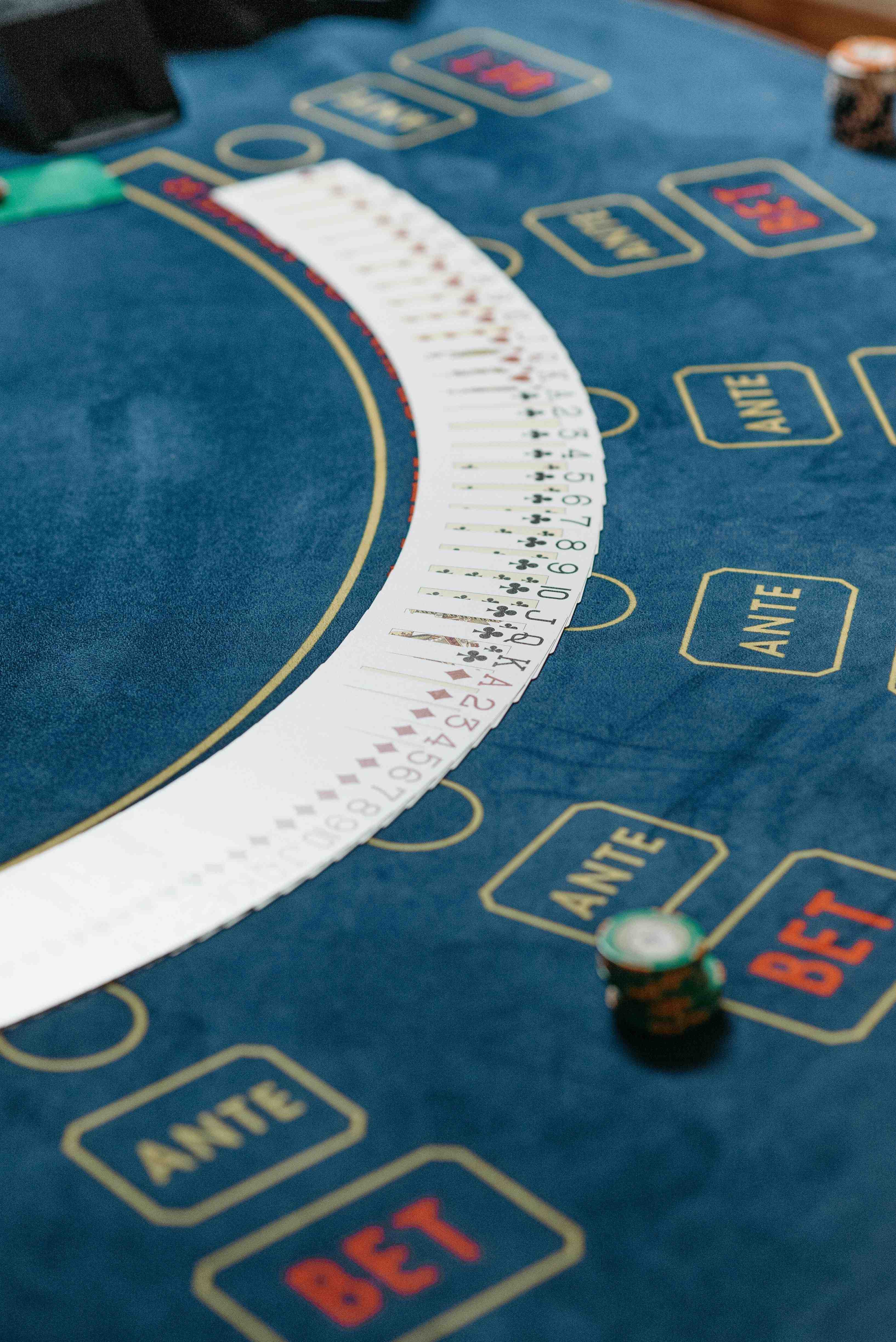 Philippines mobile users browsing sports and casino content on ez2 summary